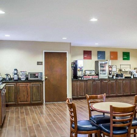 Clinton Comfort Inn מראה חיצוני תמונה