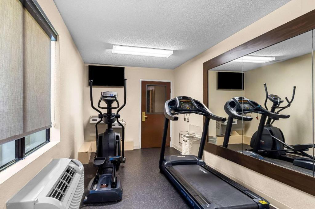 Clinton Comfort Inn מראה חיצוני תמונה